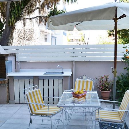 Kalamata Beach Maizonette Ground Floor And Semi-Basement With Yard Kültér fotó