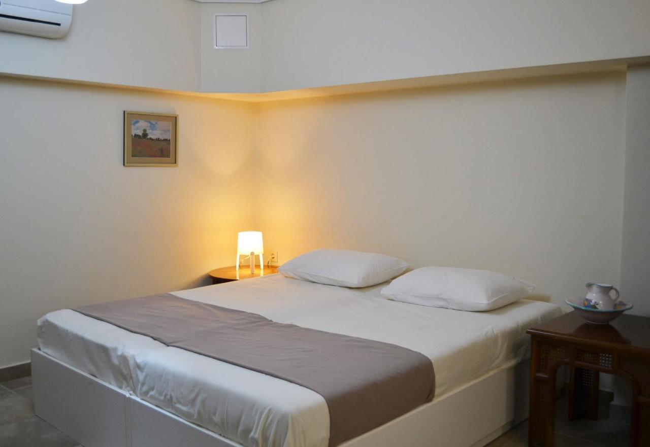 Kalamata Beach Maizonette Ground Floor And Semi-Basement With Yard Kültér fotó